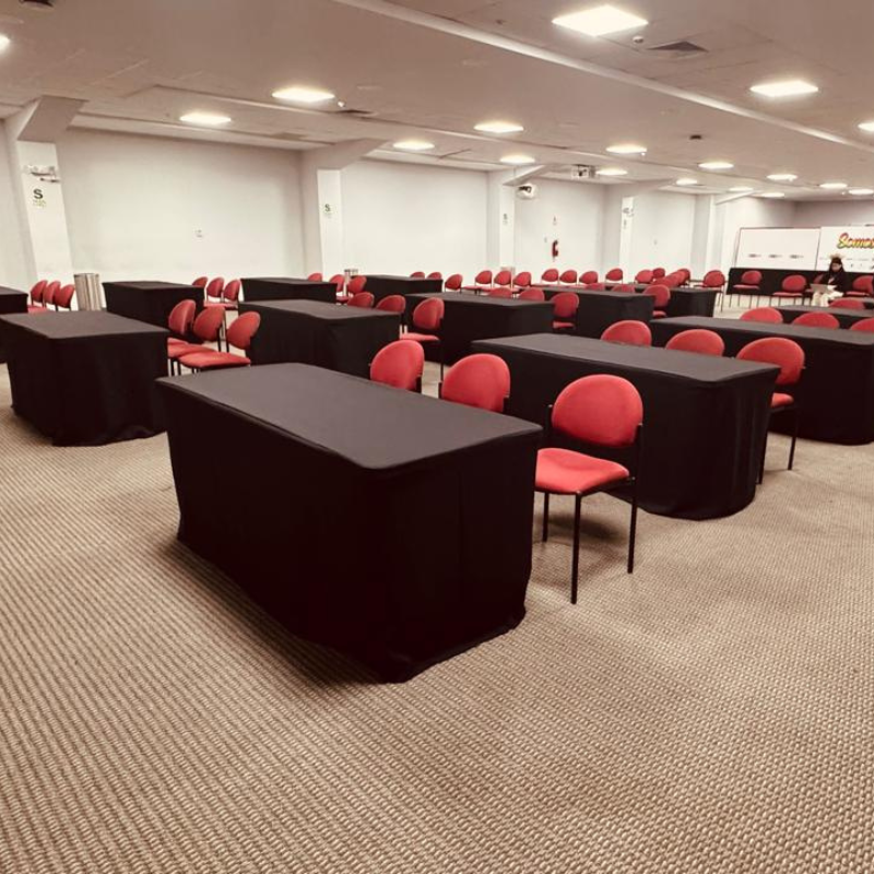 Alquiler de Mesas Vestidas